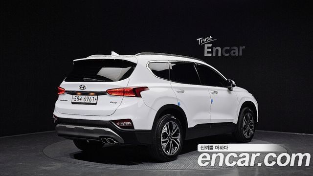 Hyundai Santafe 2019 — photo 2