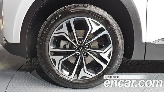 Hyundai Santafe 2019 — photo 5