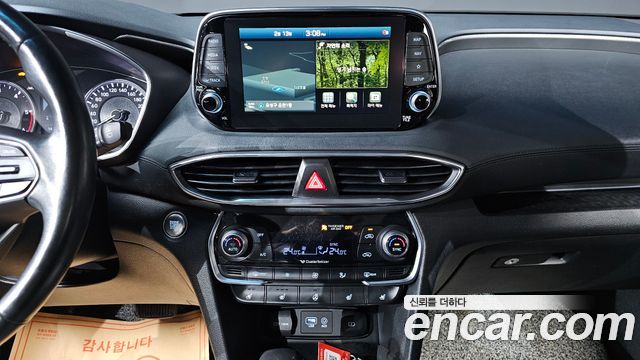 Hyundai Santafe 2019 — photo 16