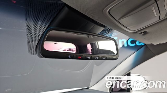 Hyundai Santafe 2019 — photo 18