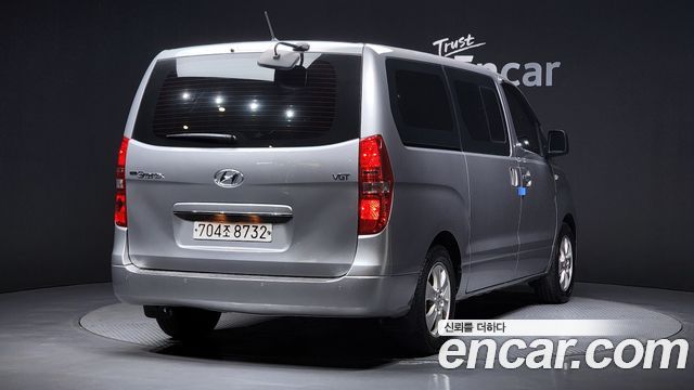 Hyundai Starex 2019 — photo 2