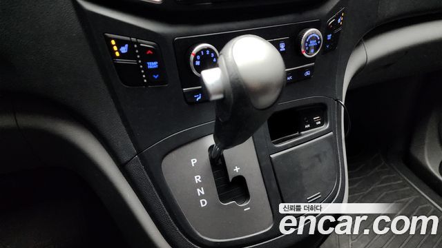 Hyundai Starex 2019 — photo 9