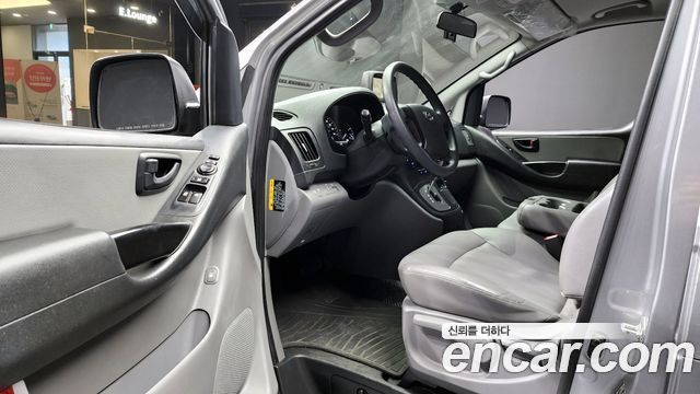 Hyundai Starex 2019 — photo 11