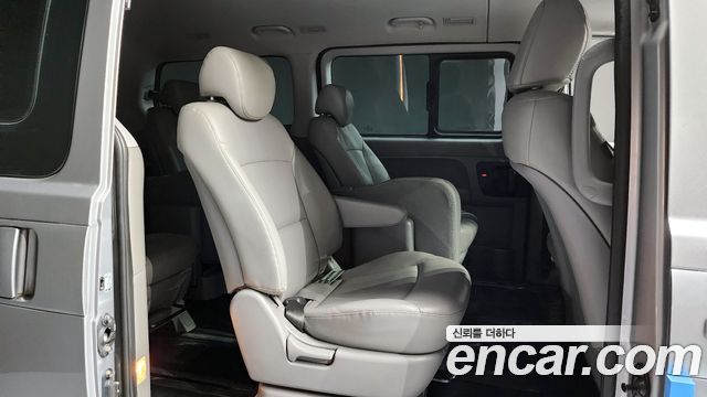 Hyundai Starex 2019 — photo 12