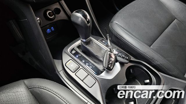 Hyundai Santafe 2016 — photo 9