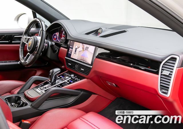 Porsche Cayenne 2021 — photo 11