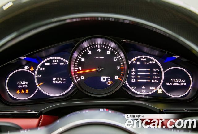 Porsche Cayenne 2021 — photo 15