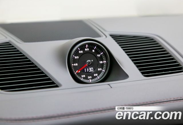 Porsche Cayenne 2021 — photo 16