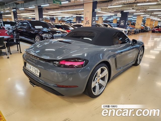 Porsche 718 2017 — photo 2