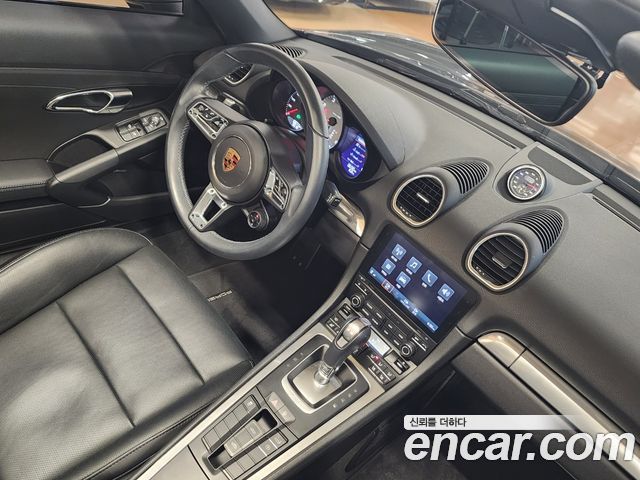 Porsche 718 2017 — photo 16