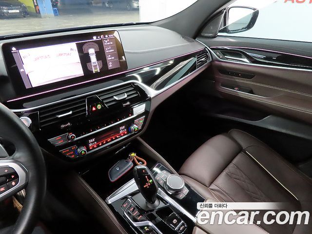 BMW Gran Turismo 2023 — photo 20