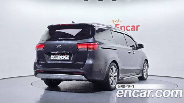 Kia Canival 2016 — photo 2