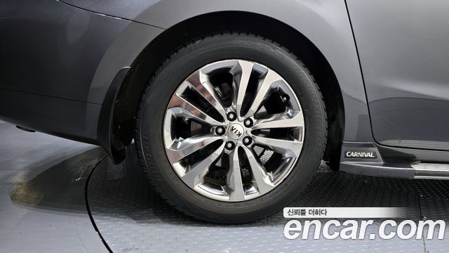 Kia Canival 2016 — photo 5
