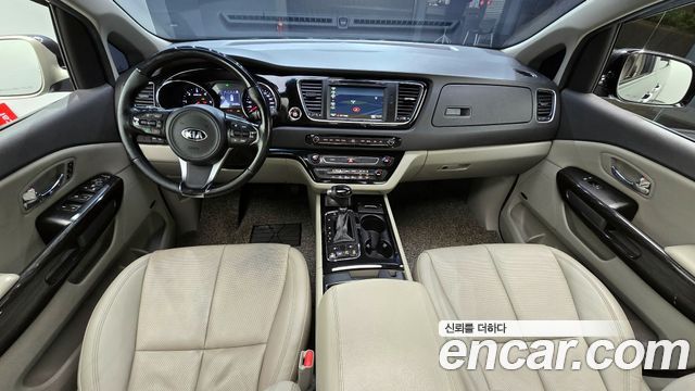 Kia Canival 2016 — photo 7