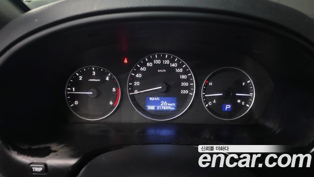 Hyundai Starex 2018 — photo 8