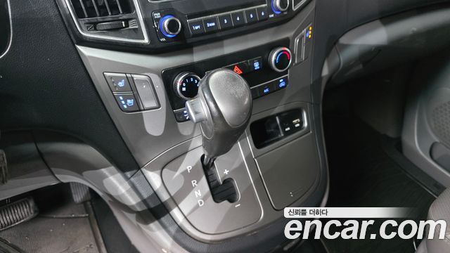 Hyundai Starex 2018 — photo 9