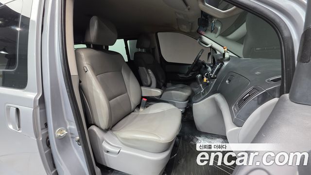 Hyundai Starex 2018 — photo 10