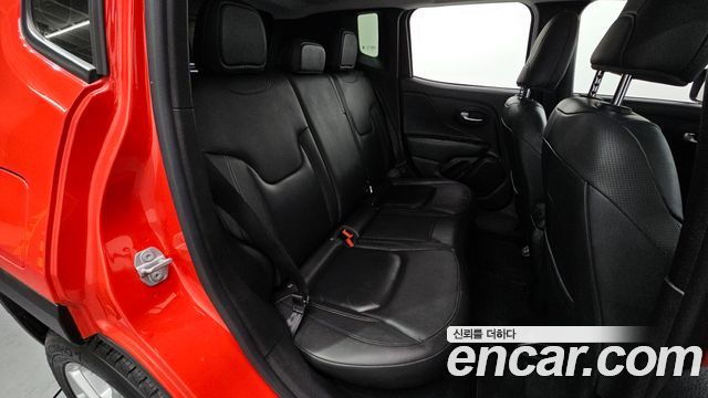 Jeep Renegade 2021 — photo 13