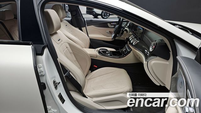 Mercedes-Benz CLS-Class 2019 — photo 10