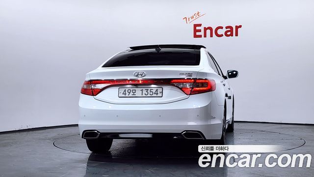 Hyundai Grandeur 2015 — photo 4