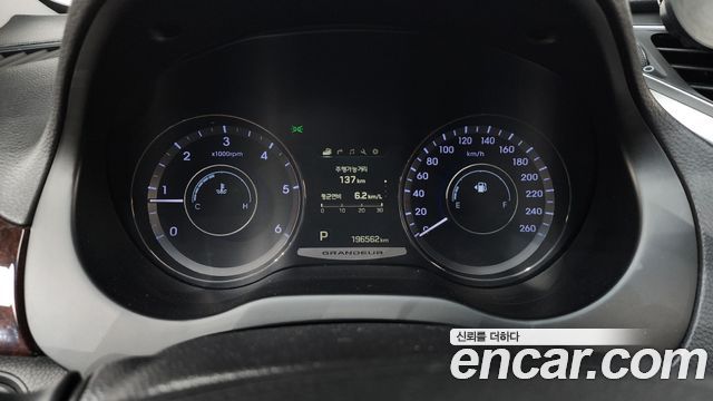 Hyundai Grandeur 2015 — photo 8