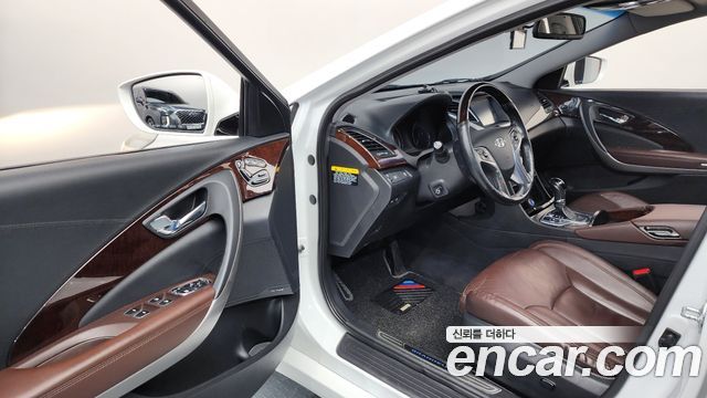 Hyundai Grandeur 2015 — photo 10