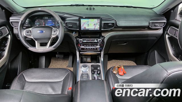 Ford Explorer 2021 — photo 7