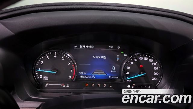 Ford Explorer 2021 — photo 8