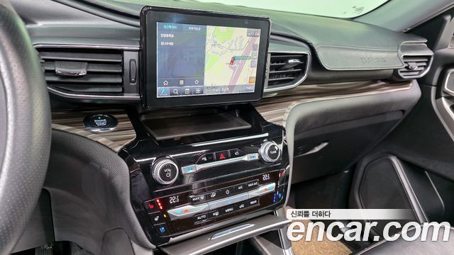Ford Explorer 2021 — photo 15