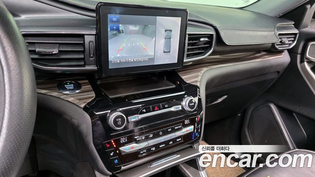 Ford Explorer 2021 — photo 16