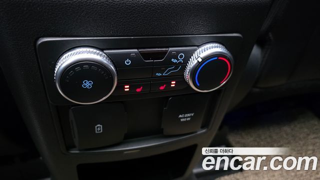 Ford Explorer 2021 — photo 18