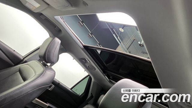 Ford Explorer 2021 — photo 19