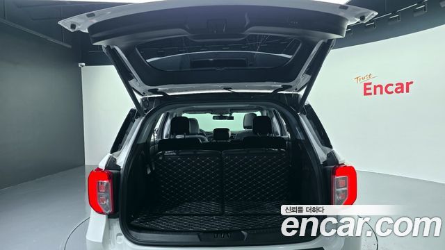 Ford Explorer 2021 — photo 20