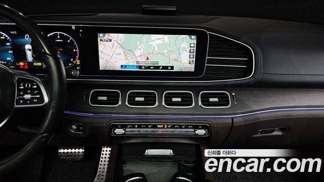 Mercedes-Benz GLS-Class 2022 — photo 14