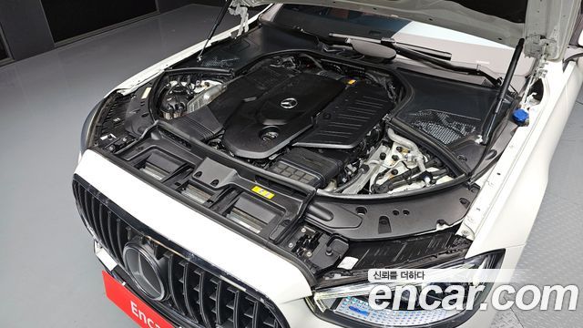 Mercedes-Benz S-Class 2023 — photo 6