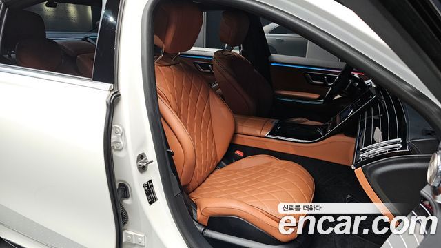 Mercedes-Benz S-Class 2023 — photo 10
