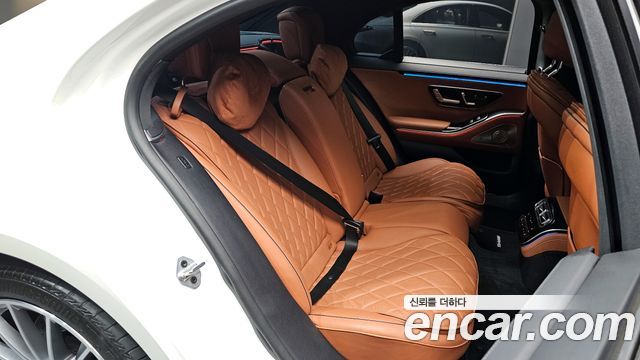 Mercedes-Benz S-Class 2023 — photo 12