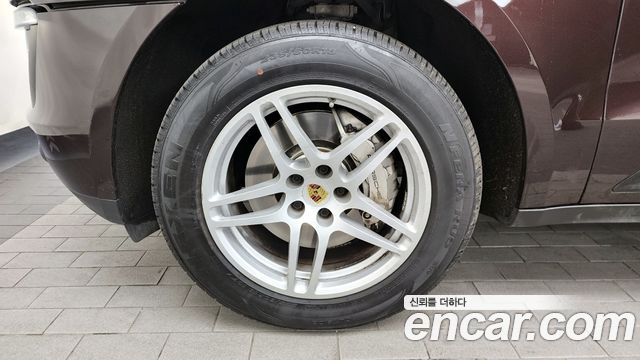 Porsche Macan 2017 — photo 5