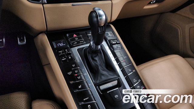 Porsche Macan 2017 — photo 9