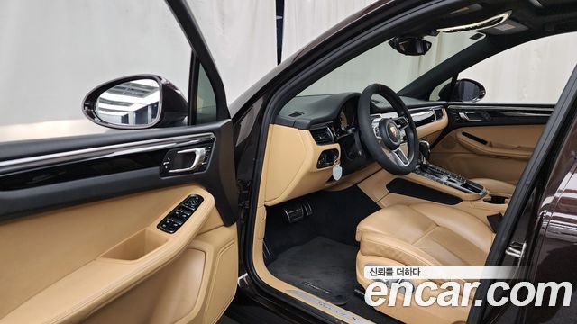 Porsche Macan 2017 — photo 10