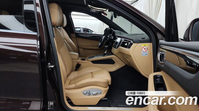 Porsche Macan 2017 — photo 11