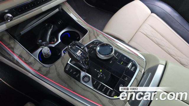 BMW X7 2019 — photo 9
