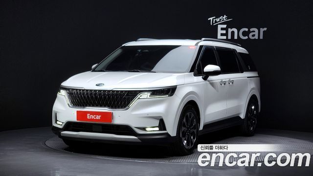 Kia Canival 2021 — photo 1