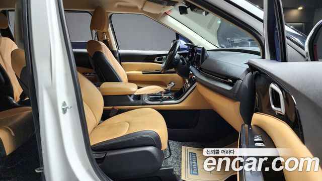 Kia Canival 2021 — photo 10