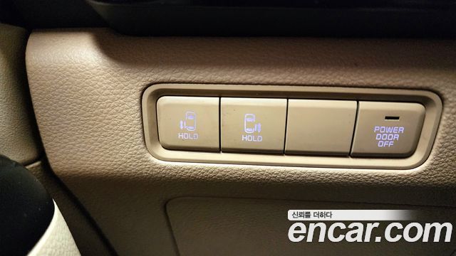 Kia Canival 2021 — photo 13