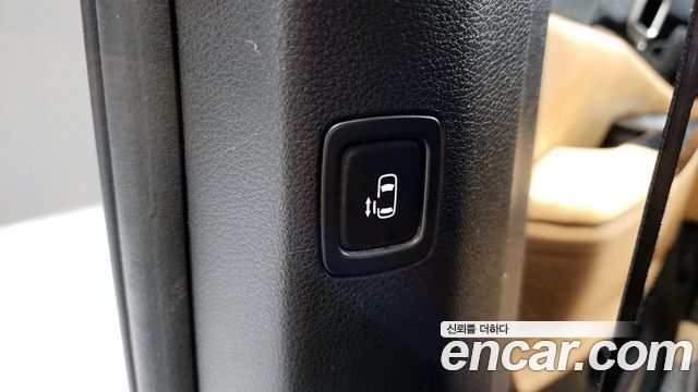 Kia Canival 2021 — photo 18