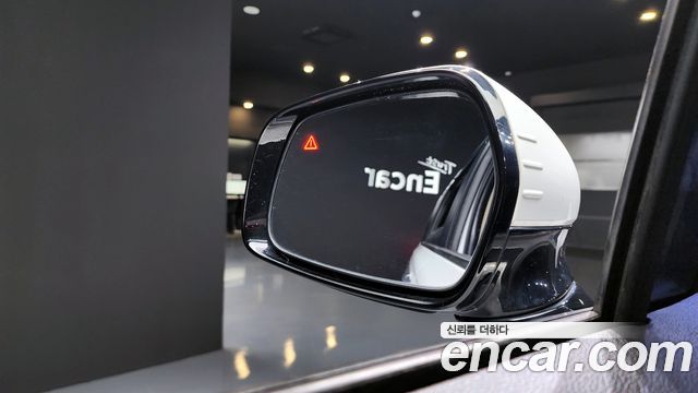 Kia Canival 2021 — photo 19