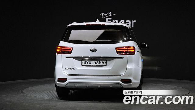 Kia Canival 2019 — photo 4