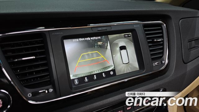 Kia Canival 2019 — photo 15