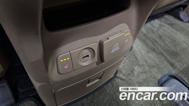Kia Canival 2019 — photo 18
